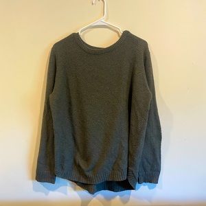Green, long-sleeve sweater